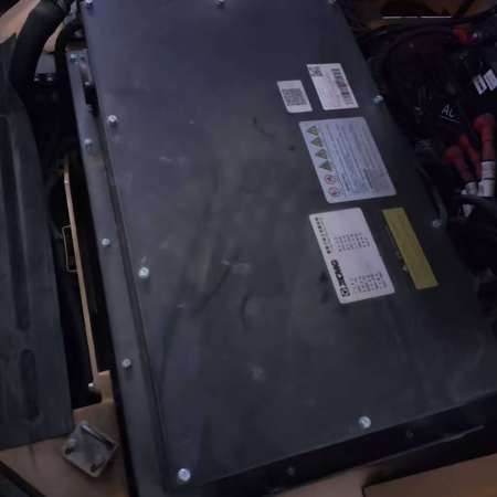 徐工XCB-L30电动平衡重叉车