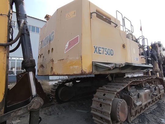 徐工XE750D履带式挖掘机
