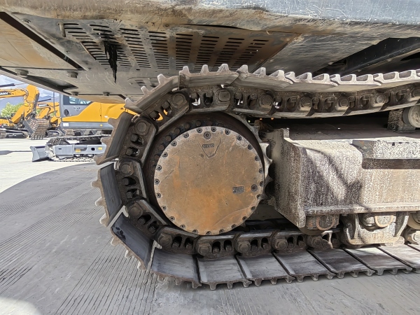 徐工XE370D履帶式挖掘機(jī)