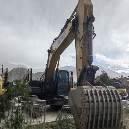 徐工XE370D履带式挖掘机