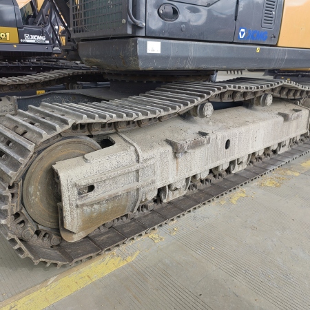 徐工XE370D履带式挖掘机