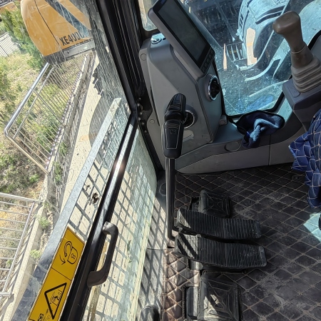 徐工XE370D履带式挖掘机