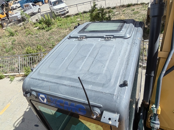 徐工XE370D履帶式挖掘機(jī)