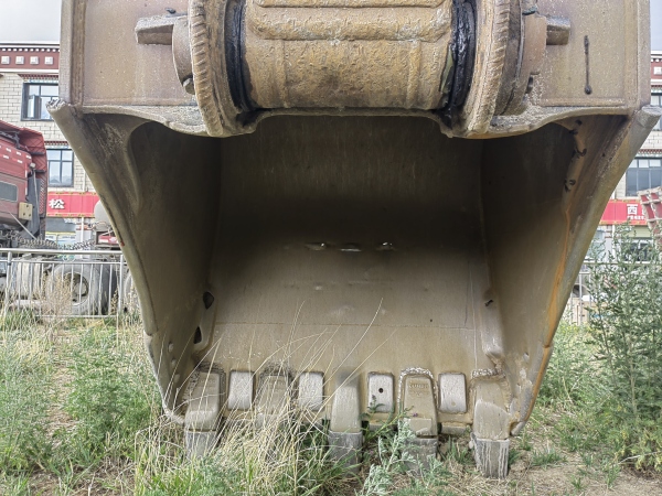 徐工XE370D履帶式挖掘機(jī)