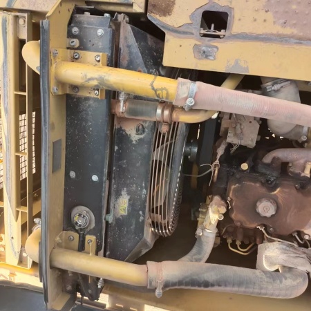 卡特彼勒323D2L履带式挖掘机