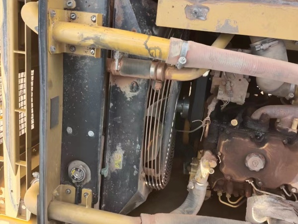 卡特彼勒323D2L履帶式挖掘機