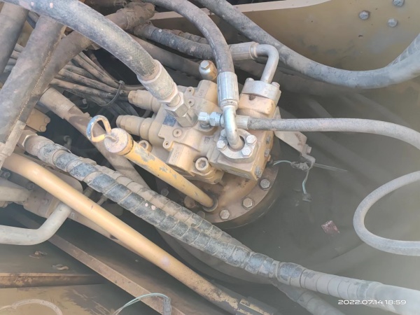 卡特彼勒323D2L履帶式挖掘機