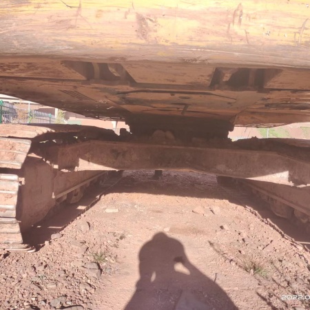 卡特彼勒323D2L履带式挖掘机