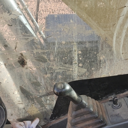 卡特彼勒323D2L履带式挖掘机