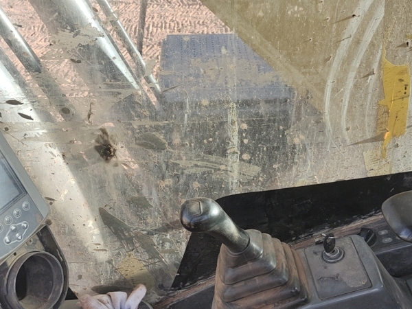 卡特彼勒323D2L履帶式挖掘機