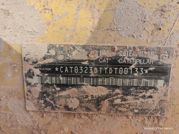 卡特彼勒323D2L履帶式挖掘機