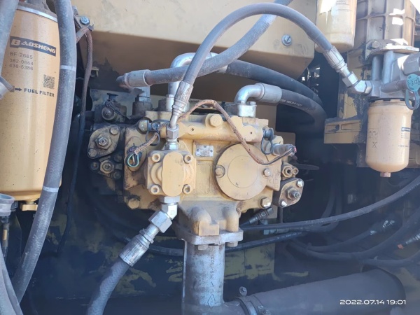 卡特彼勒323D2L履帶式挖掘機