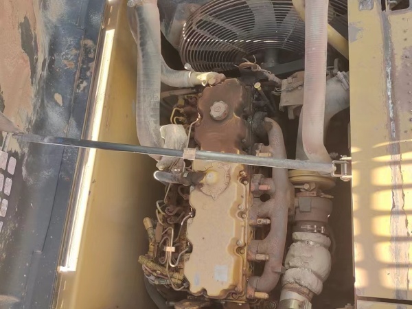 卡特彼勒323D2L履帶式挖掘機