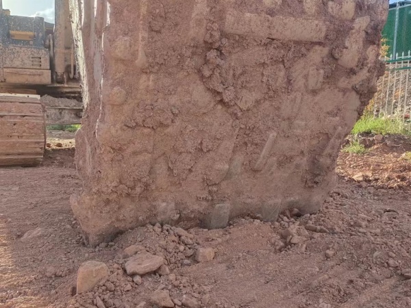 卡特彼勒323D2L履帶式挖掘機