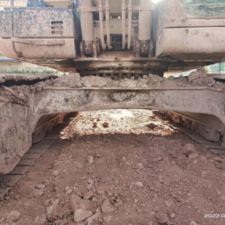 卡特彼勒323D2L履带式挖掘机