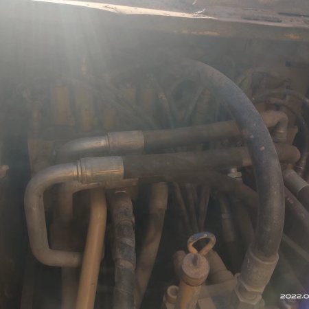 卡特彼勒323D2L履带式挖掘机