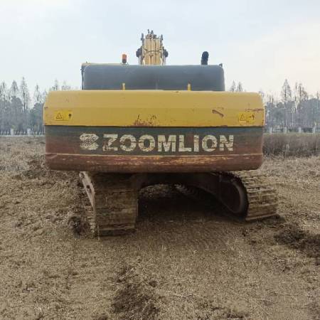 中联重科ZE365E-10履带式挖掘机