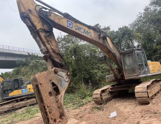 徐工XE470D履带式挖掘机