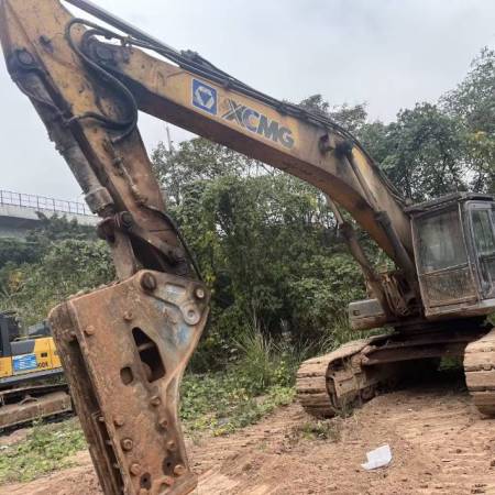 徐工XE470D履带式挖掘机