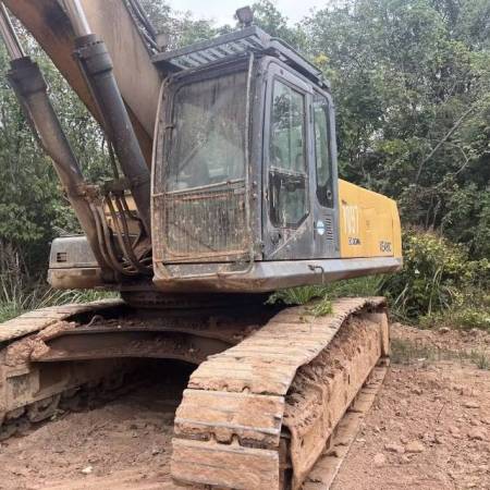 徐工XE470D履带式挖掘机