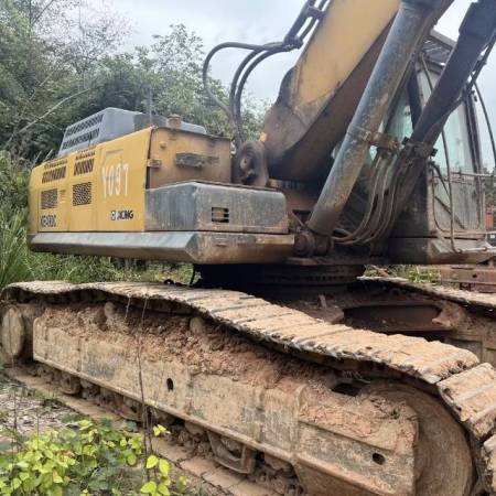 徐工XE470D履带式挖掘机