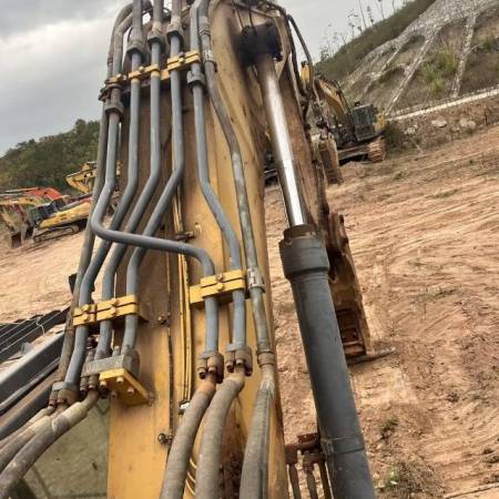 徐工XE470D履带式挖掘机