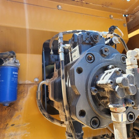 徐工XE370D履带式挖掘机