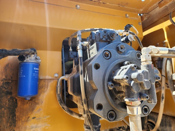 徐工XE370D履帶式挖掘機(jī)