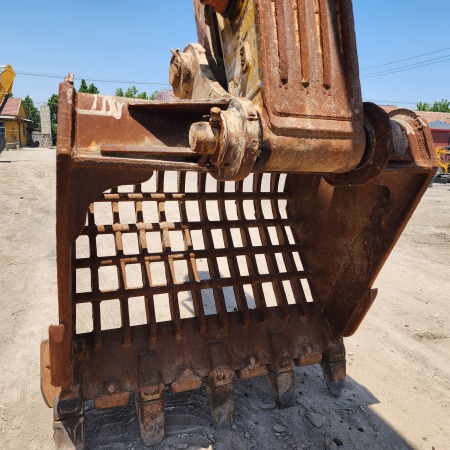 徐工XE370D履带式挖掘机