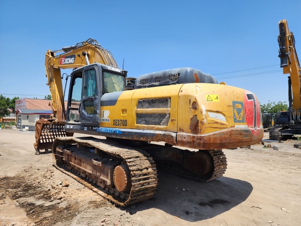 徐工XE370D履帶式挖掘機(jī)