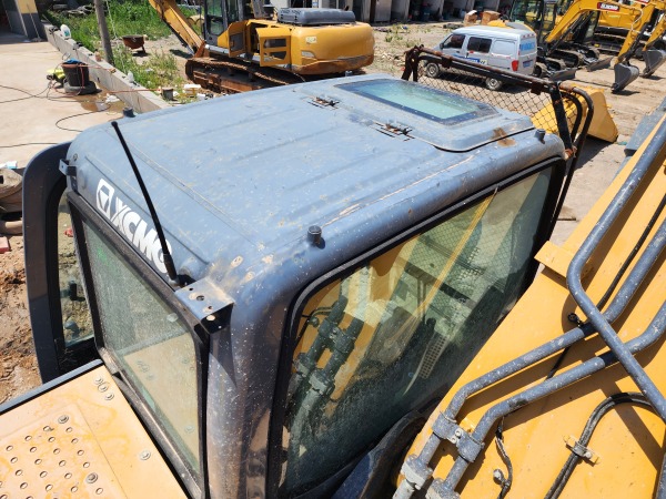 徐工XE370D履帶式挖掘機(jī)