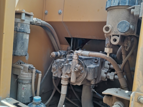 徐工XE155DK履帶式挖掘機