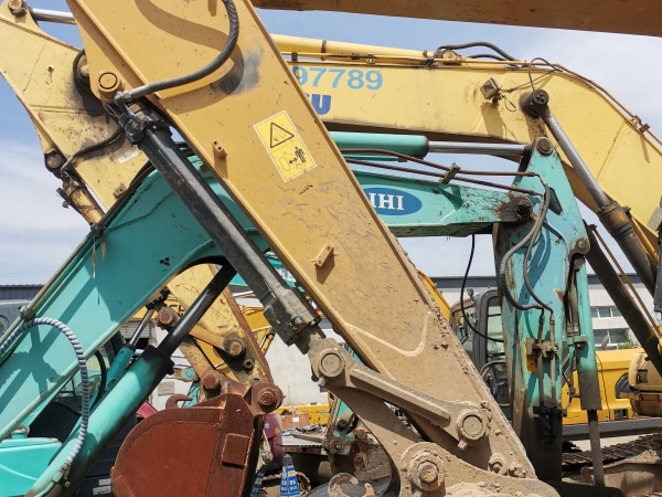 徐工XE155DK履帶式挖掘機