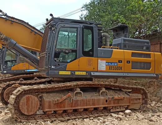 徐工XE550DK履带式挖掘机