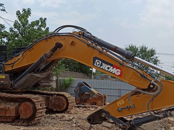 徐工XE550DK履帶式挖掘機