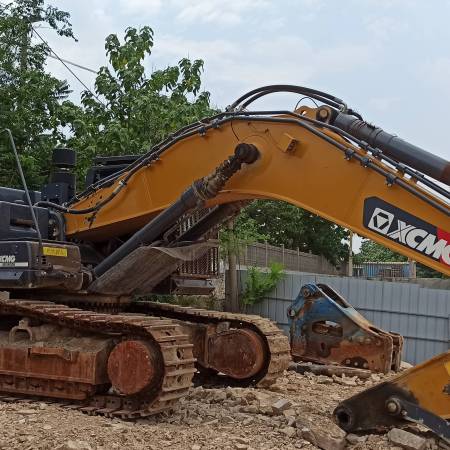 徐工XE550DK履带式挖掘机