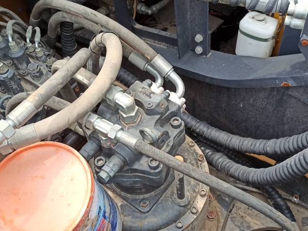 徐工XE550DK履帶式挖掘機