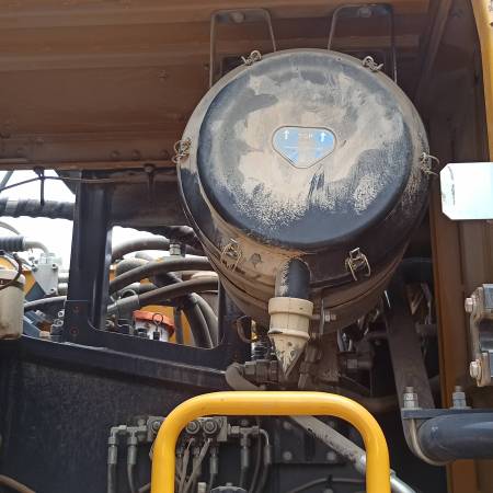 徐工XE550DK履带式挖掘机