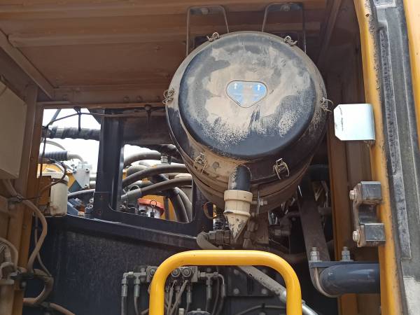 徐工XE550DK履帶式挖掘機