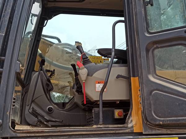 徐工XE550DK履帶式挖掘機