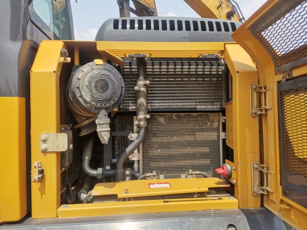 徐工XE155DK履帶式挖掘機