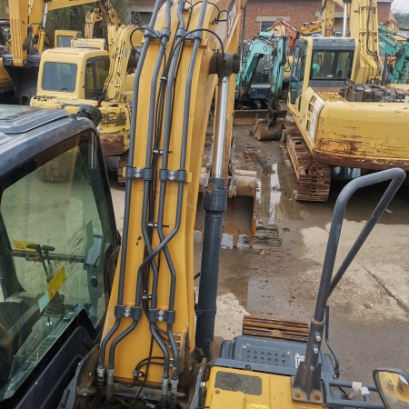 徐工XE155DK履带式挖掘机