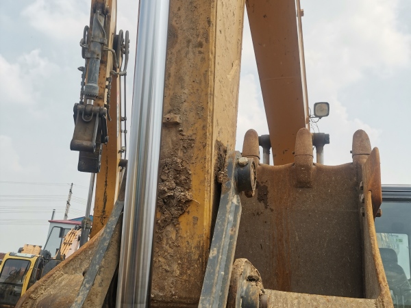 徐工XE155DK履帶式挖掘機