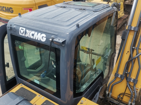 徐工XE155DK履帶式挖掘機