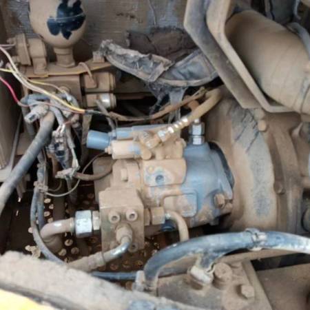 龙工LG6065履带式挖掘机