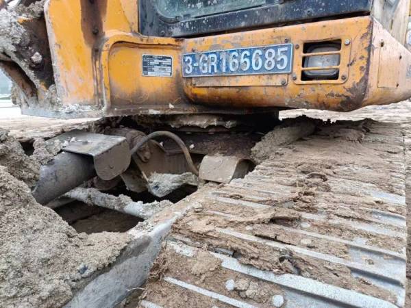 龍工LG6065履帶式挖掘機