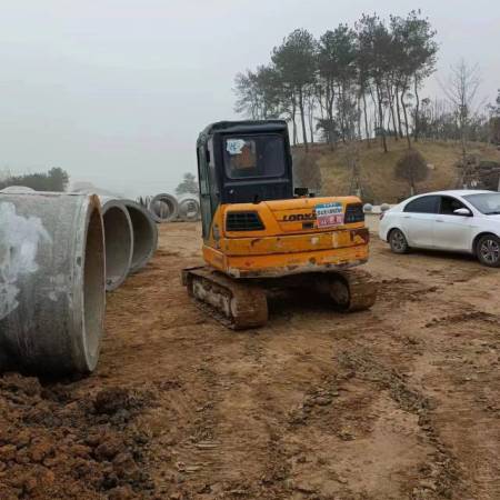 龙工LG6065履带式挖掘机