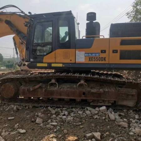 徐工XE550DK履带式挖掘机