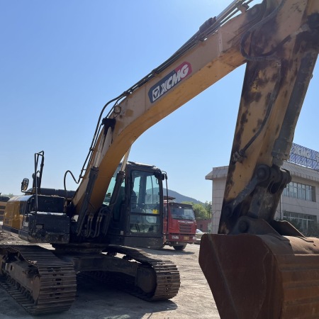 徐工XE200DA履带式挖掘机