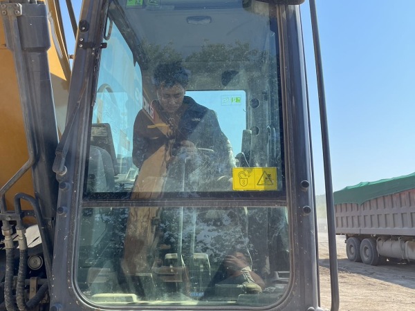 徐工XE200DA履帶式挖掘機